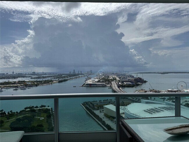 Building Photo - 900 Biscayne Blvd Unit 4103 Rental