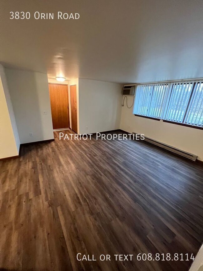 Photo - 1 bed/1 bath plus den in Madison, WI!