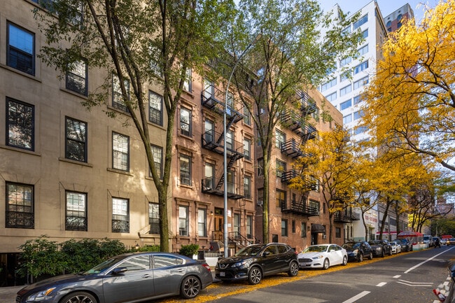 Photo - 212 E 70th St