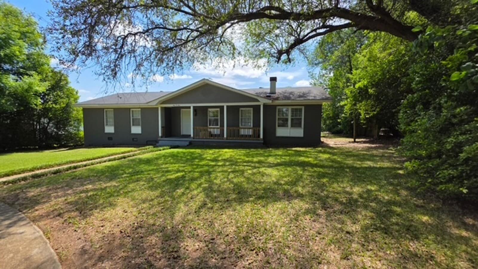 Photo - 404 Elizabeth Ave