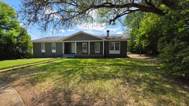 Building Photo - 404 Elizabeth Ave