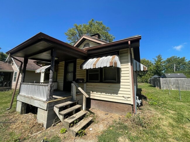 Building Photo - 1207 Cleveland-