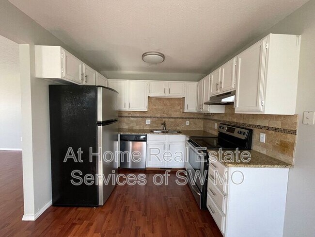 Photo - 1137 E Meadowmere St