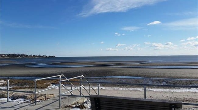 Beach a block away - 108 Seaside Ave Unit H