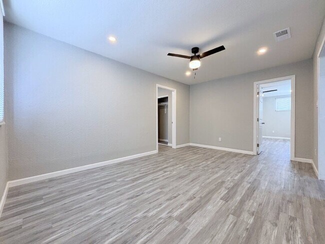 Photo - 1414 E 61st St Unidad C