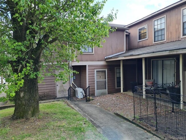 Photo - 1625 E Trinity Blvd