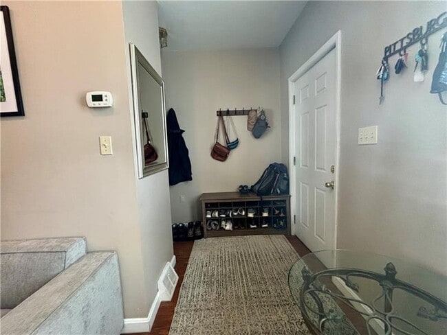 Photo - 2513 Larkins Wy