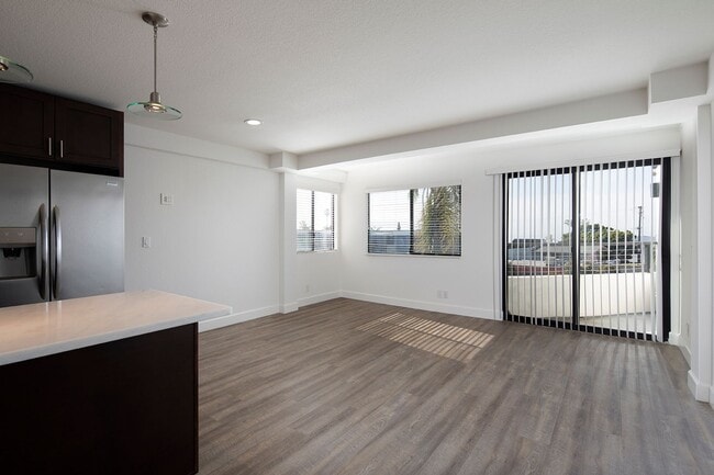 Photo - Beautiful Bird Rock 2 Br with W/D and Garage Parking ~ Amazing Location! Unit 3E