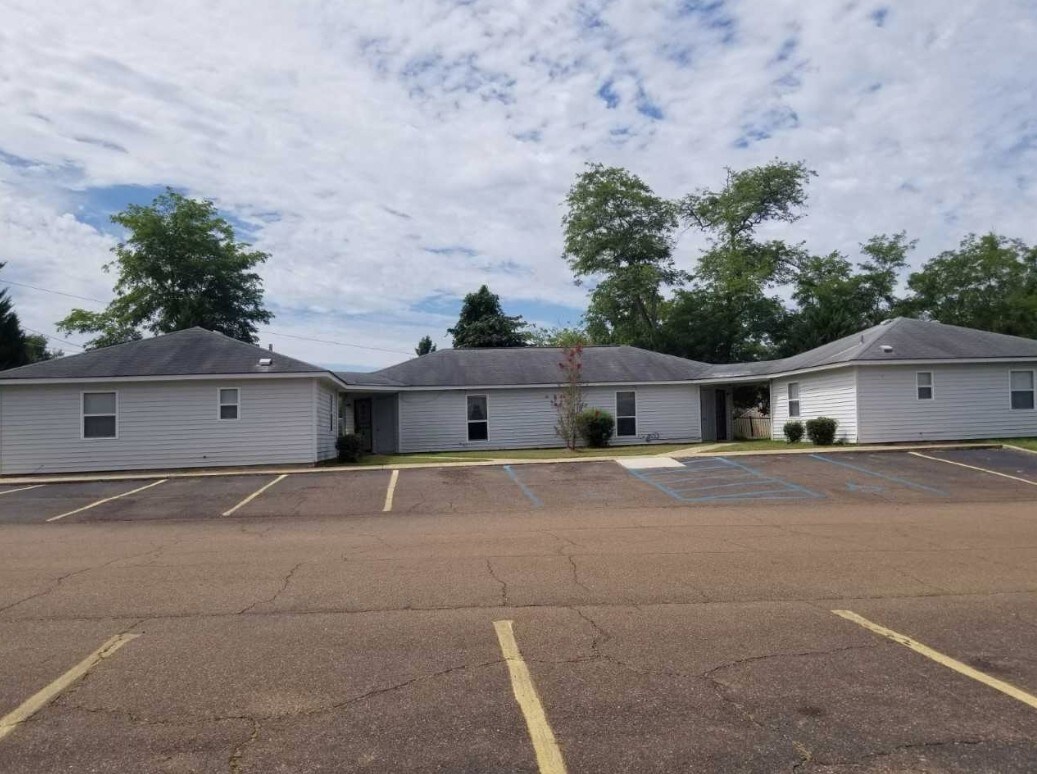 Photo - Polly Beverly Apartments