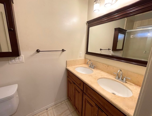 Photo - Centrally Located LA Home Near SoFi Stadium with Yard & Parking - MOVE IN READY