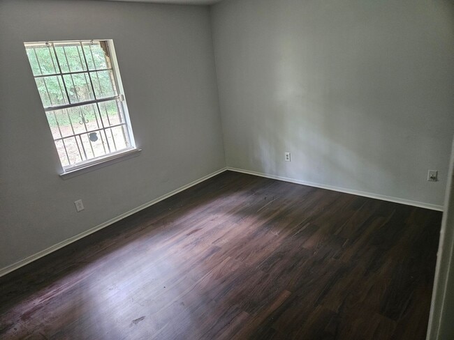 Photo - 5101 Levenson Rd