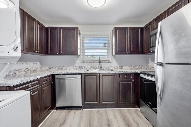 Photo - 5820 NW 17th Pl Unit 112