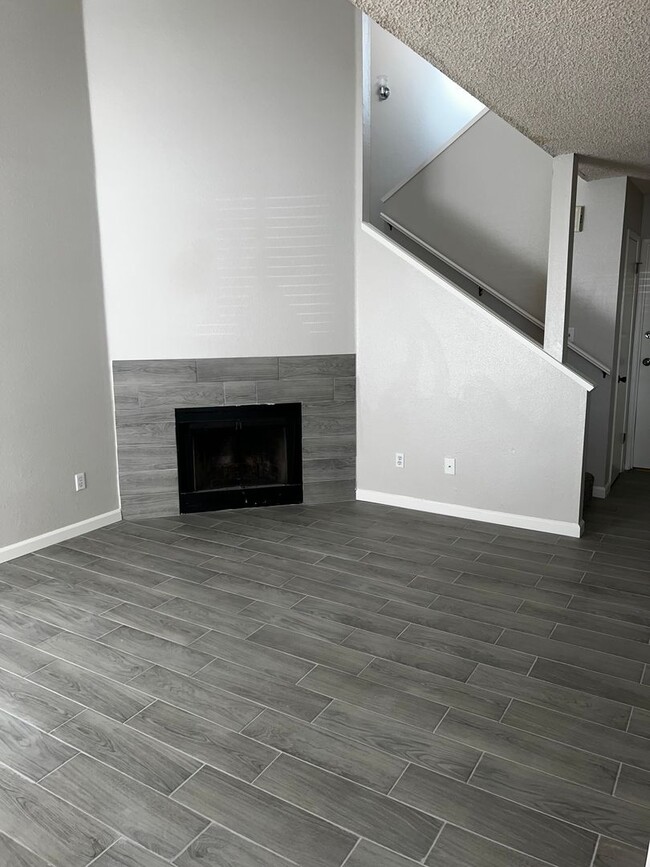 Building Photo - AJ-817 Unit 817-8 Rental