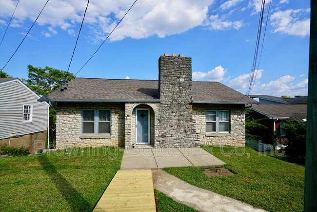 Building Photo - 2106 Eastwood Ave Rental