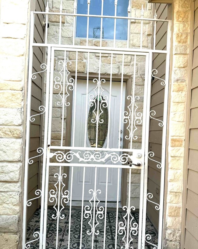 Photo - 10904 Panther Ct