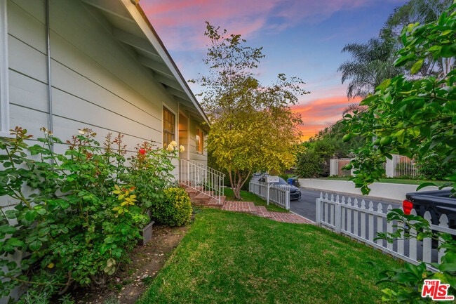 3771 Longview Valley Rd