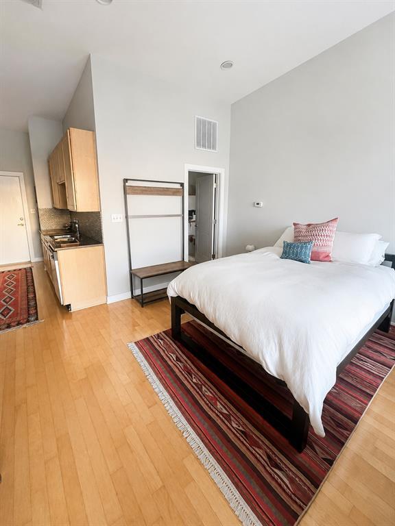 2931 E 12th St Unit 304