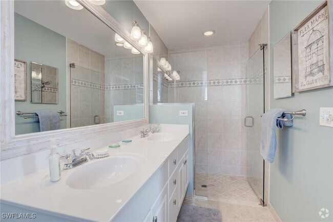 Building Photo - 280 Robin Hood Cir Unit 102 Rental