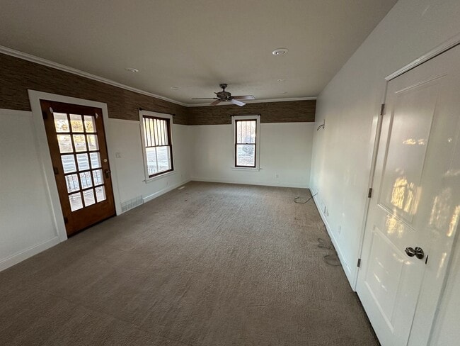 Photo - Spacious 4 Bedroom Home Available for Rent in Orange City