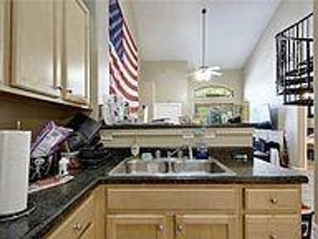 Photo - West Campus Condo Under $1000/Bedroom Walk... Unit #401