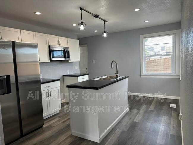 Building Photo - 1593 Florence St Rental