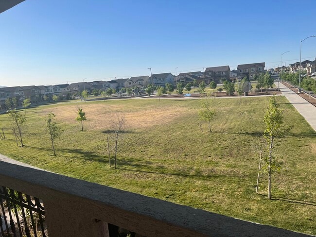 Photo - 4555 Marisabel Azcarate St