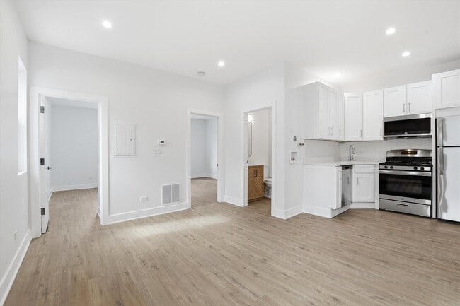 Photo - 3040 N Drake Ave