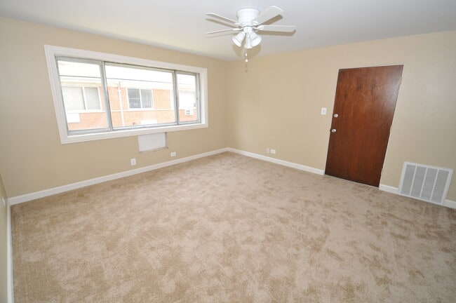 Photo - 32 N Main St Unit 1S
