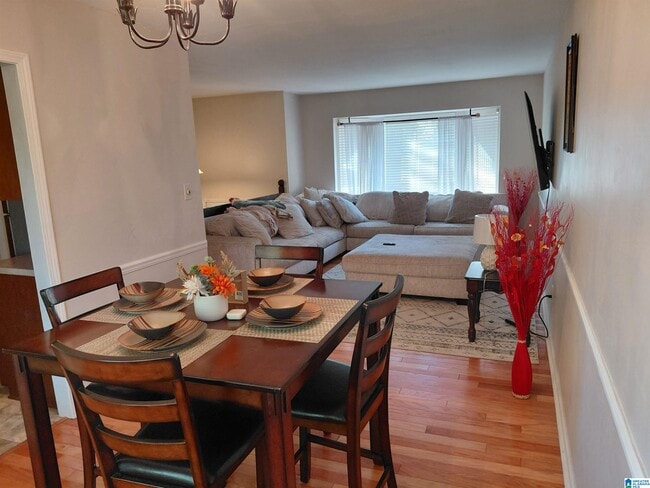 Photo - 2559 Janice Cir NE