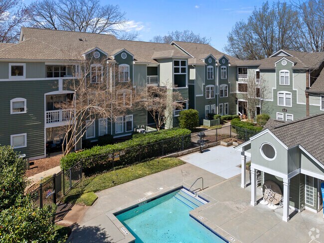 Building Photo - 1121 Parkridge Ln Unit 207 Rental