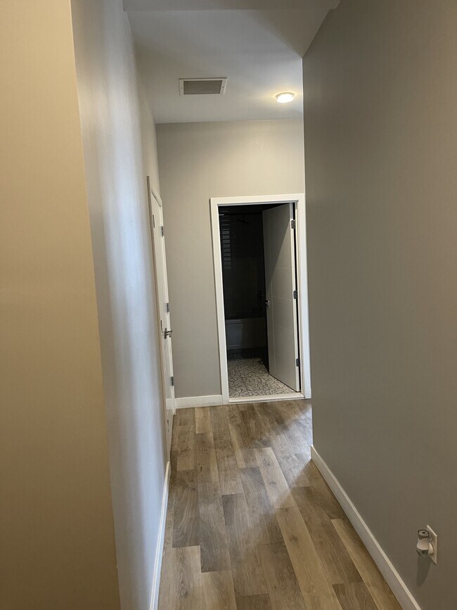 Photo - 99 W Main St Unidad 202