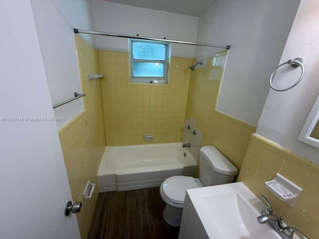 Photo - 2813 Dewey St Unit C