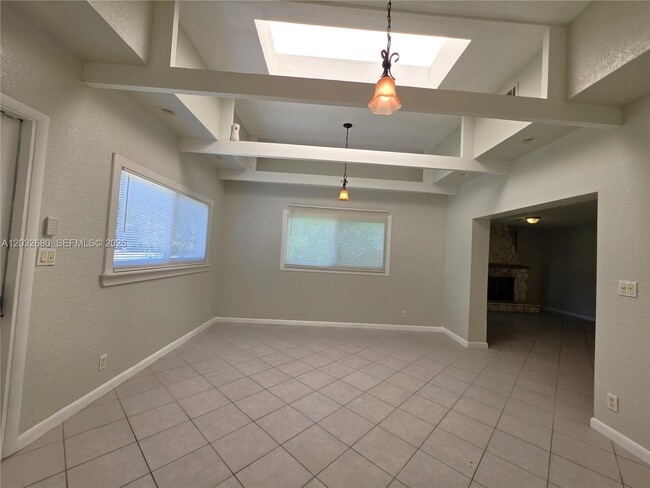 Photo - 5225 NE 4th Ave