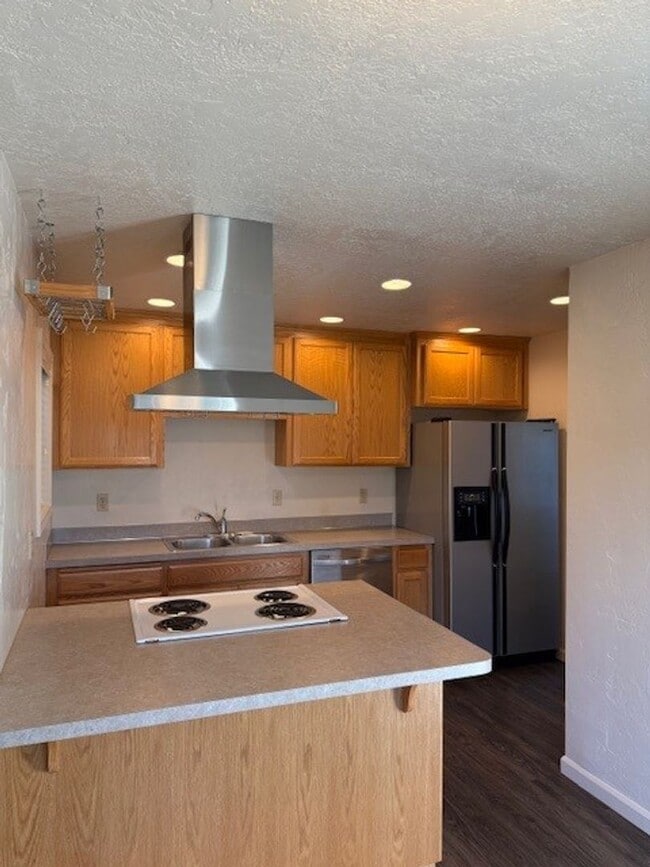 Building Photo - 197 Unit 799 Rental