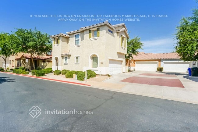Photo - 864 E Devon Rd