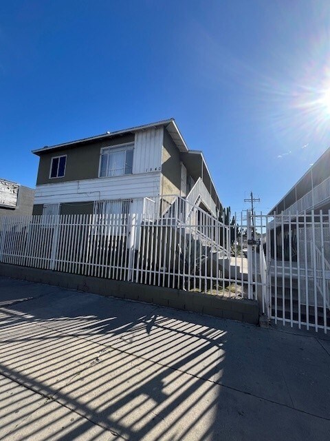 1540 & 1544 W. Florence Avenue
