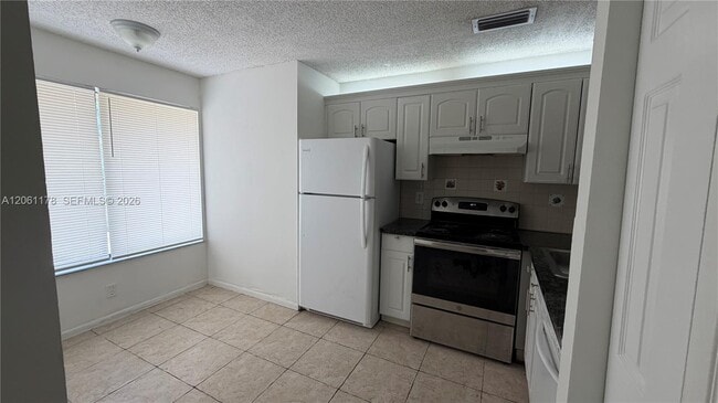 Photo - 2550 Riverside Dr Unit 223