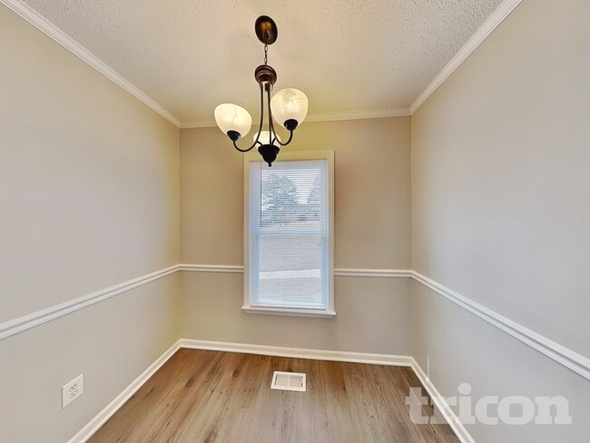 Photo - 216 Netherland Dr