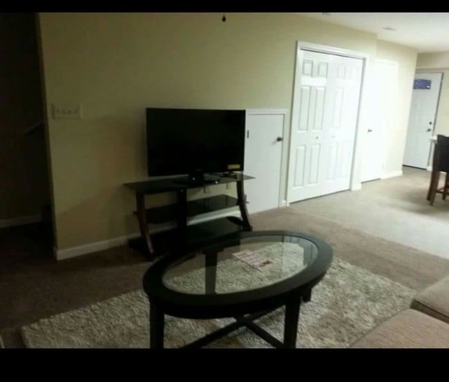 Photo - 1717 Locust Ave