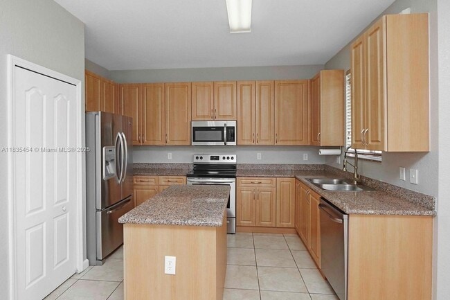 Photo - 1909 SE 22nd Ct