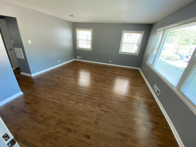 Photo - 143 N 63rd St