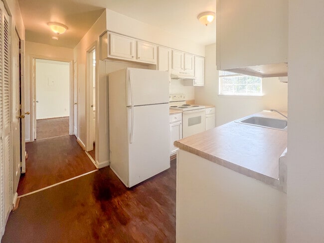 Photo - 160 Lancaster Creek Dr