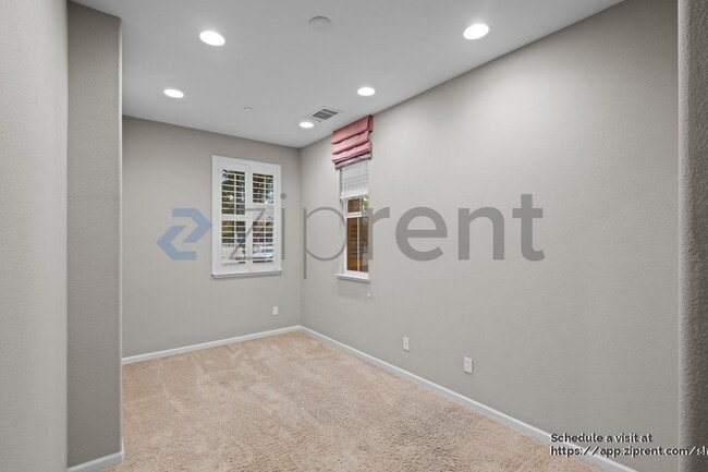 Photo - 137 Burbank St