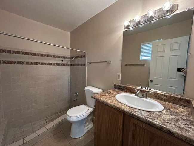 Photo - 301 W Olive Ave