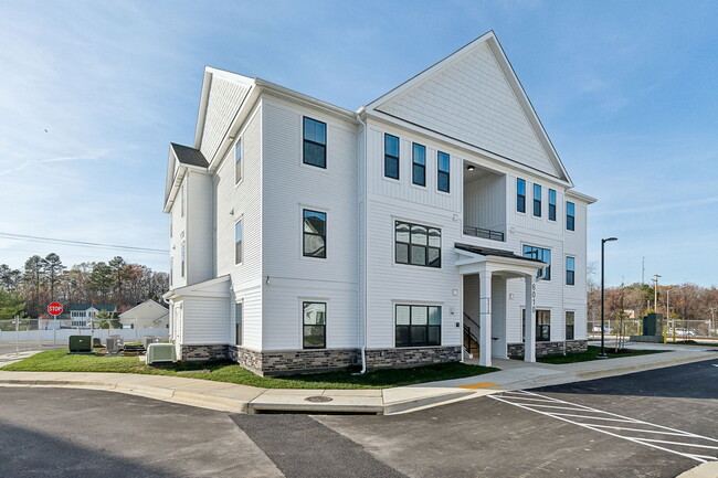 Building Photo - Magnolia Gardens Rental