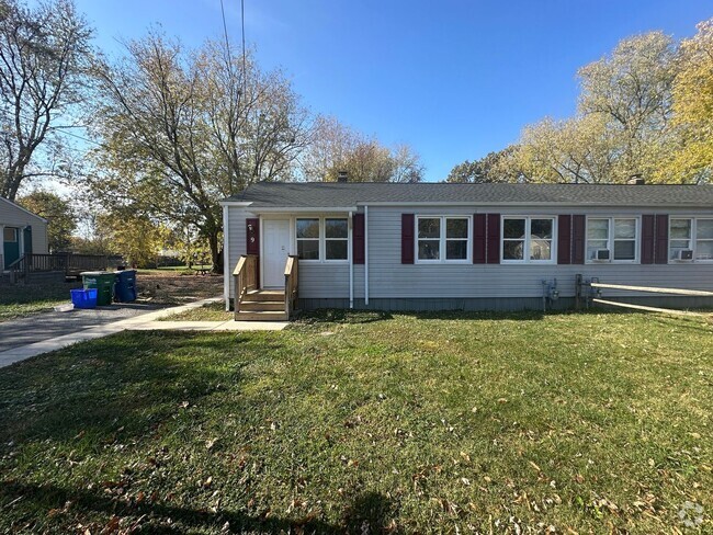 Building Photo - Three-Bedroom House In Aberdeen