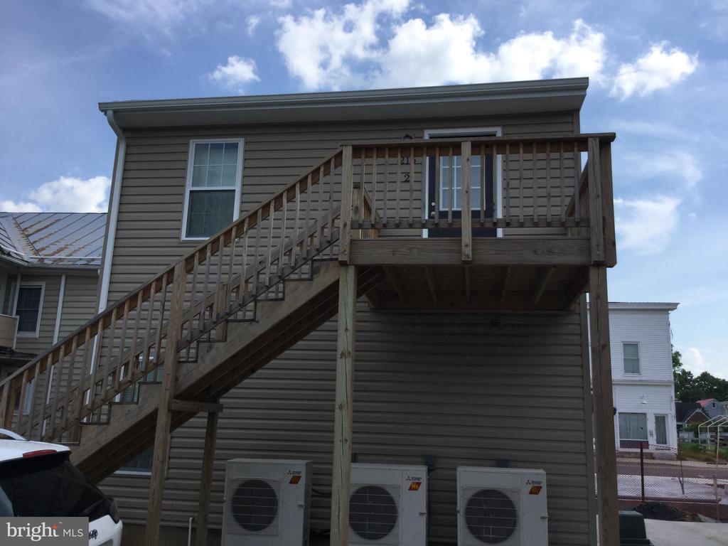 Photo - 216 W King St Apartment Unit 2