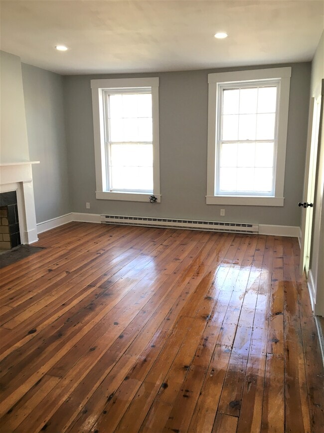 Photo - 25 W Boscawen St Unit 2