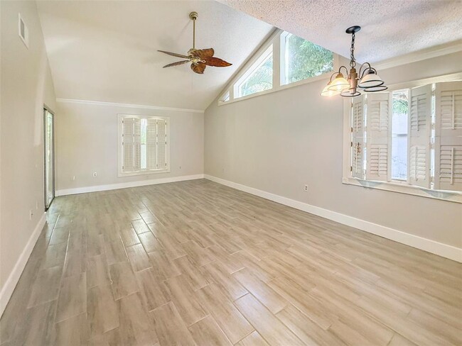 Photo - 4958 Village Garden Dr