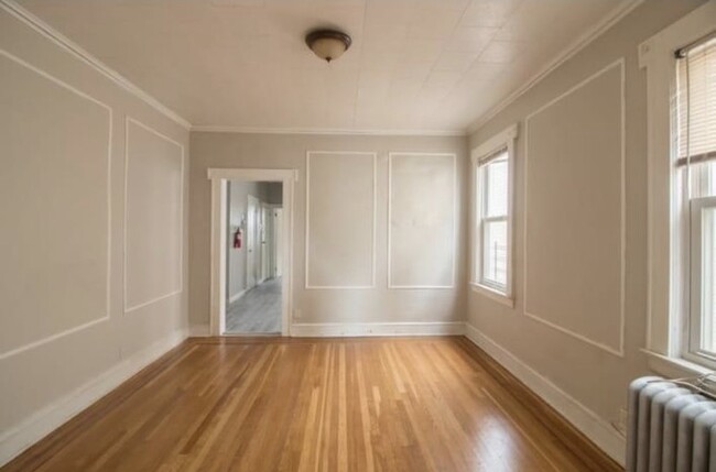 Building Photo - 7 Sager Pl Unit 2R Rental